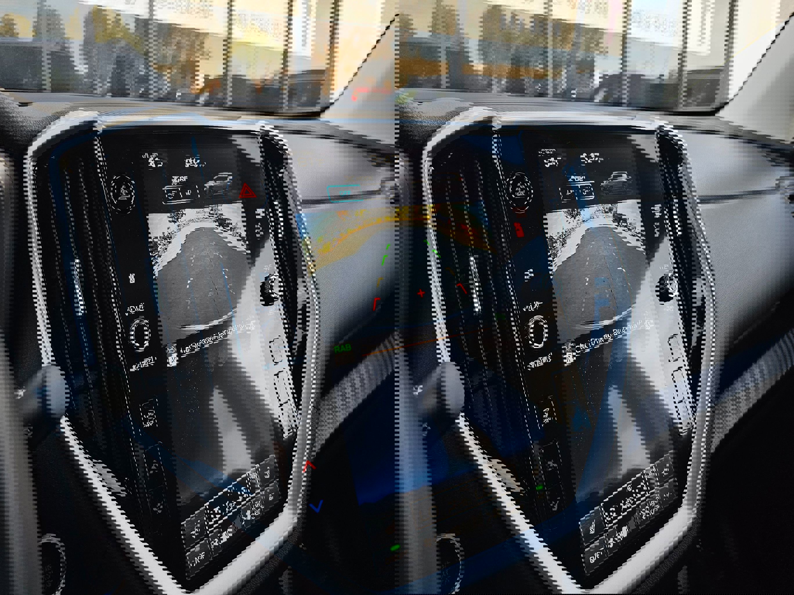 Used 2025 Subaru Ascent Premium image 31