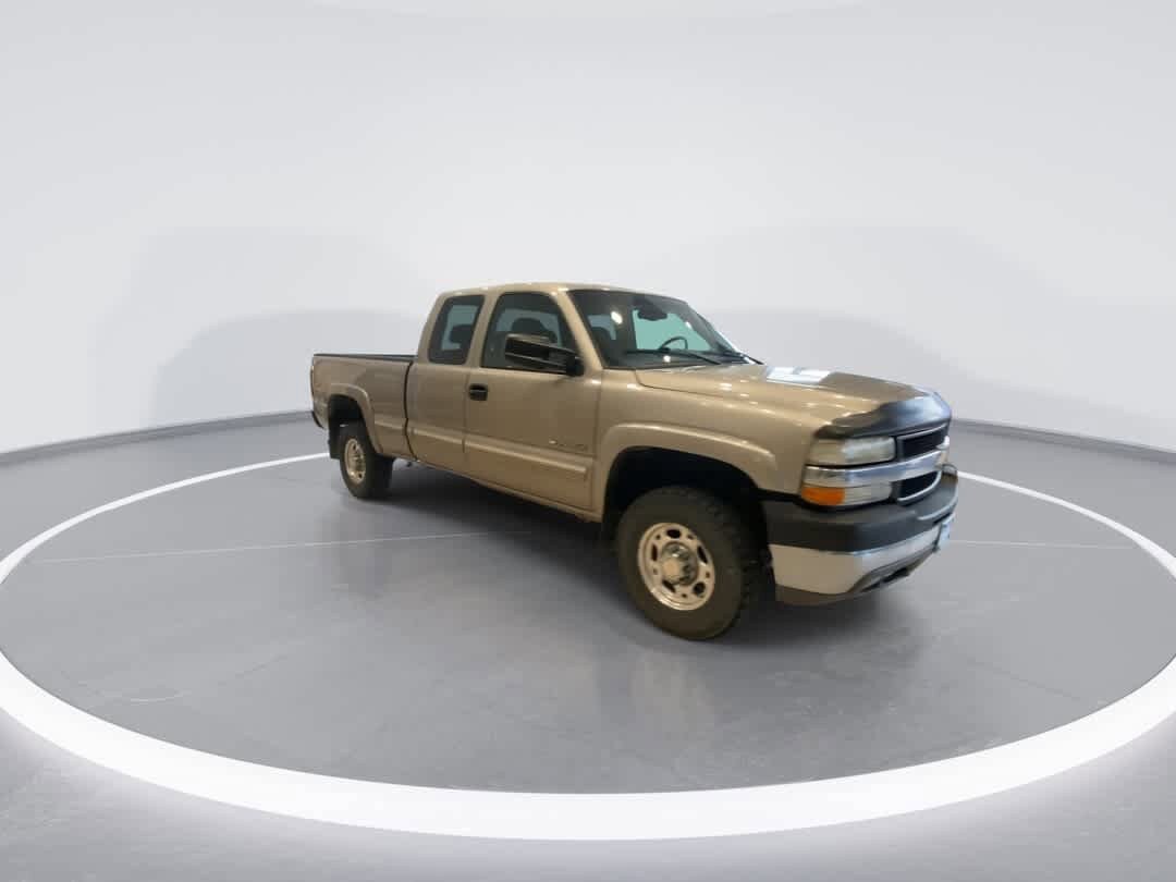 Used 2002 Chevrolet Silverado 2500 LS w/ Electrical Convenience Pkg AWD/4WD image 2