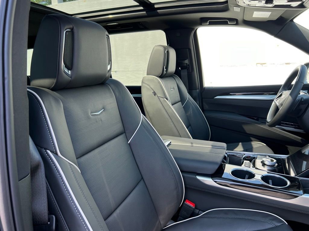 New 2025 Cadillac Escalade Premium Luxury image 28
