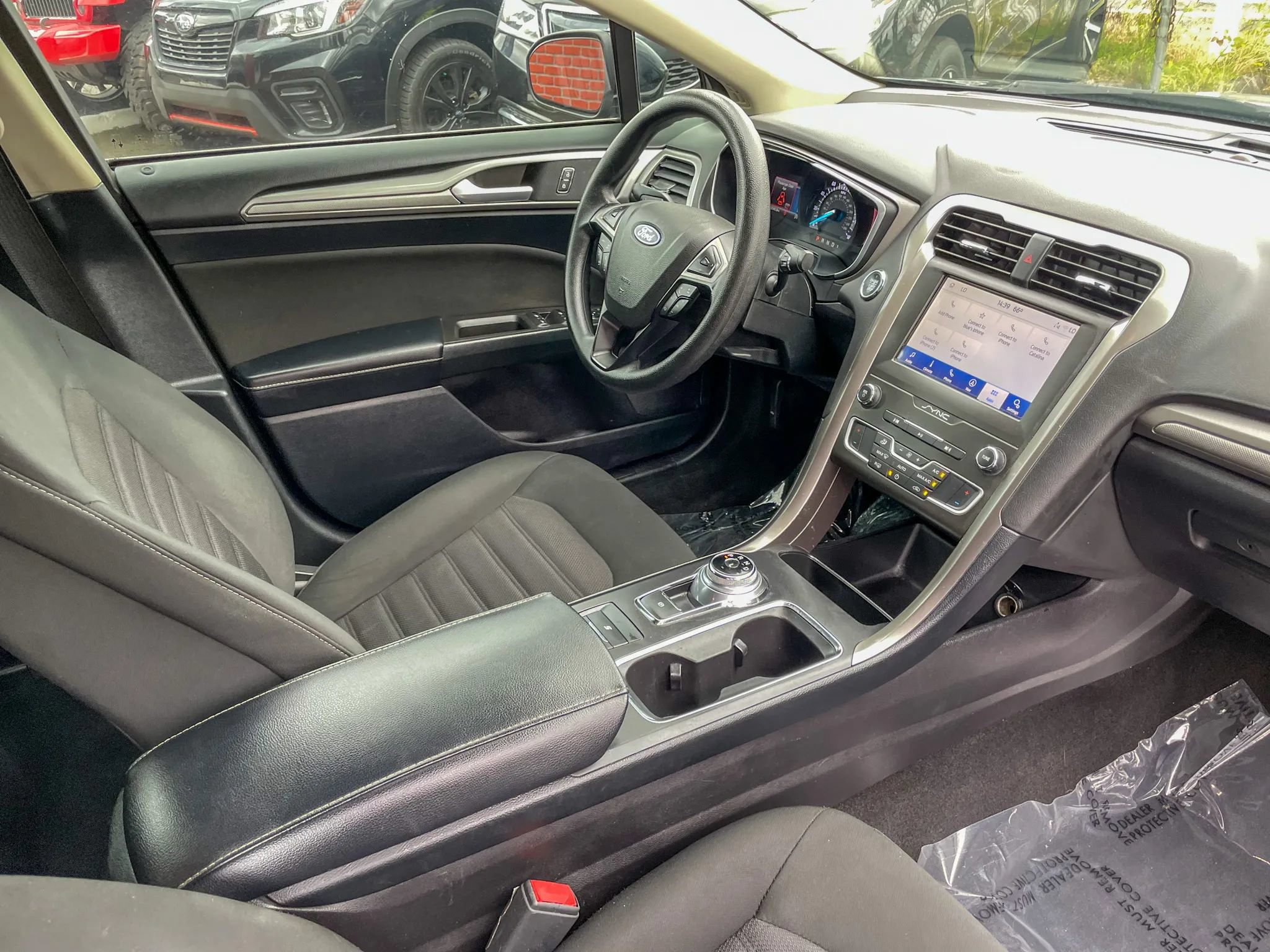 Used 2020 Ford Fusion SE FWD image 37