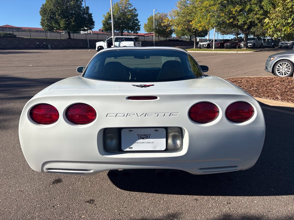 Used 1998 Chevrolet Corvette Coupe w/ Memory Pkg RWD image 4