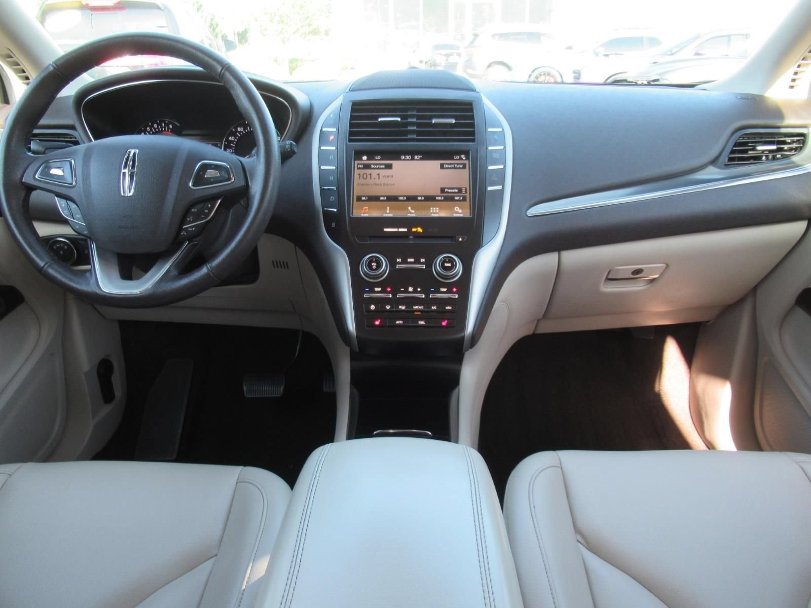 Used 2019 Lincoln MKC Premiere FWD image 12