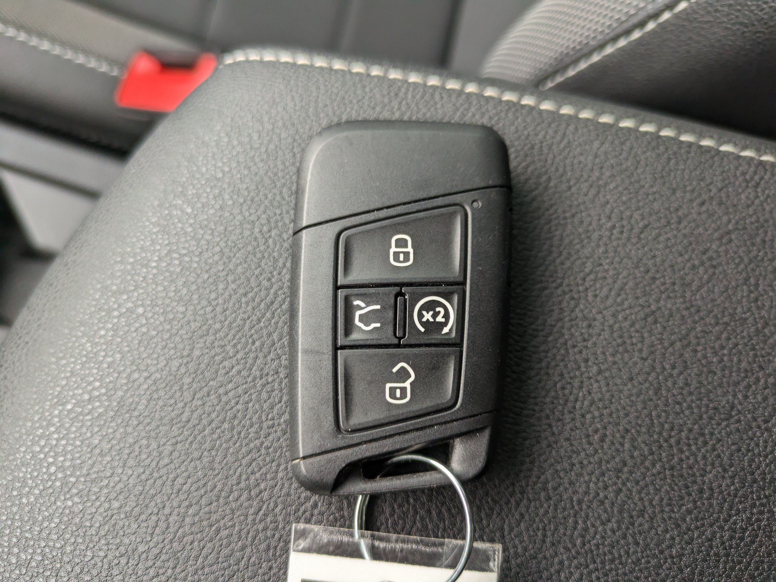 Certified 2024 Volkswagen Taos SE FWD image 31
