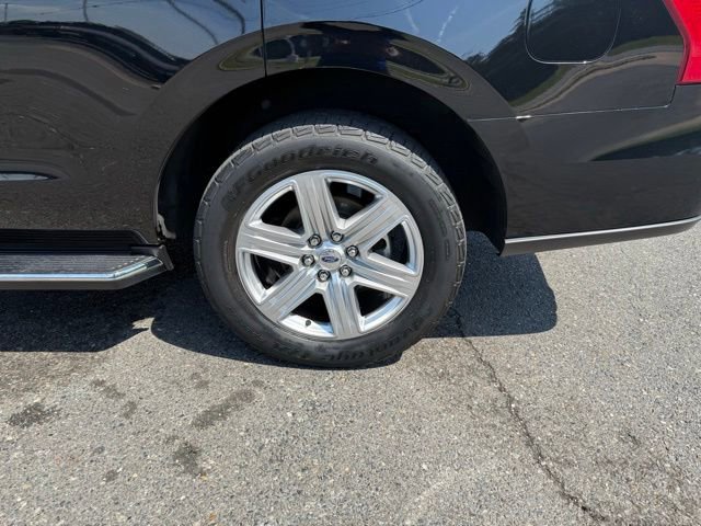 Used 2018 Ford Expedition XLT w/ Equipment Group 202A RWD image 5