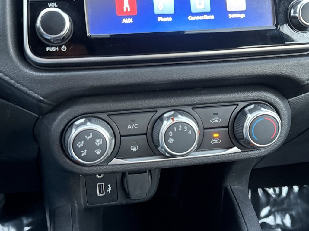 Used 2024 Nissan Versa S FWD image 16