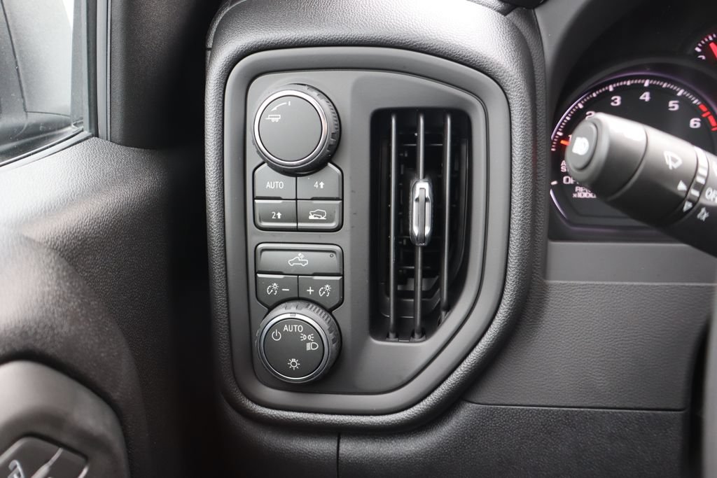 New 2026 Chevrolet Silverado 1500 Custom AWD/4WD image 10