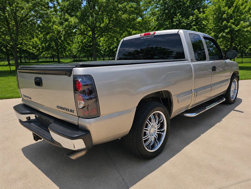 Used 2001 Chevrolet Silverado 1500 LS RWD image 3