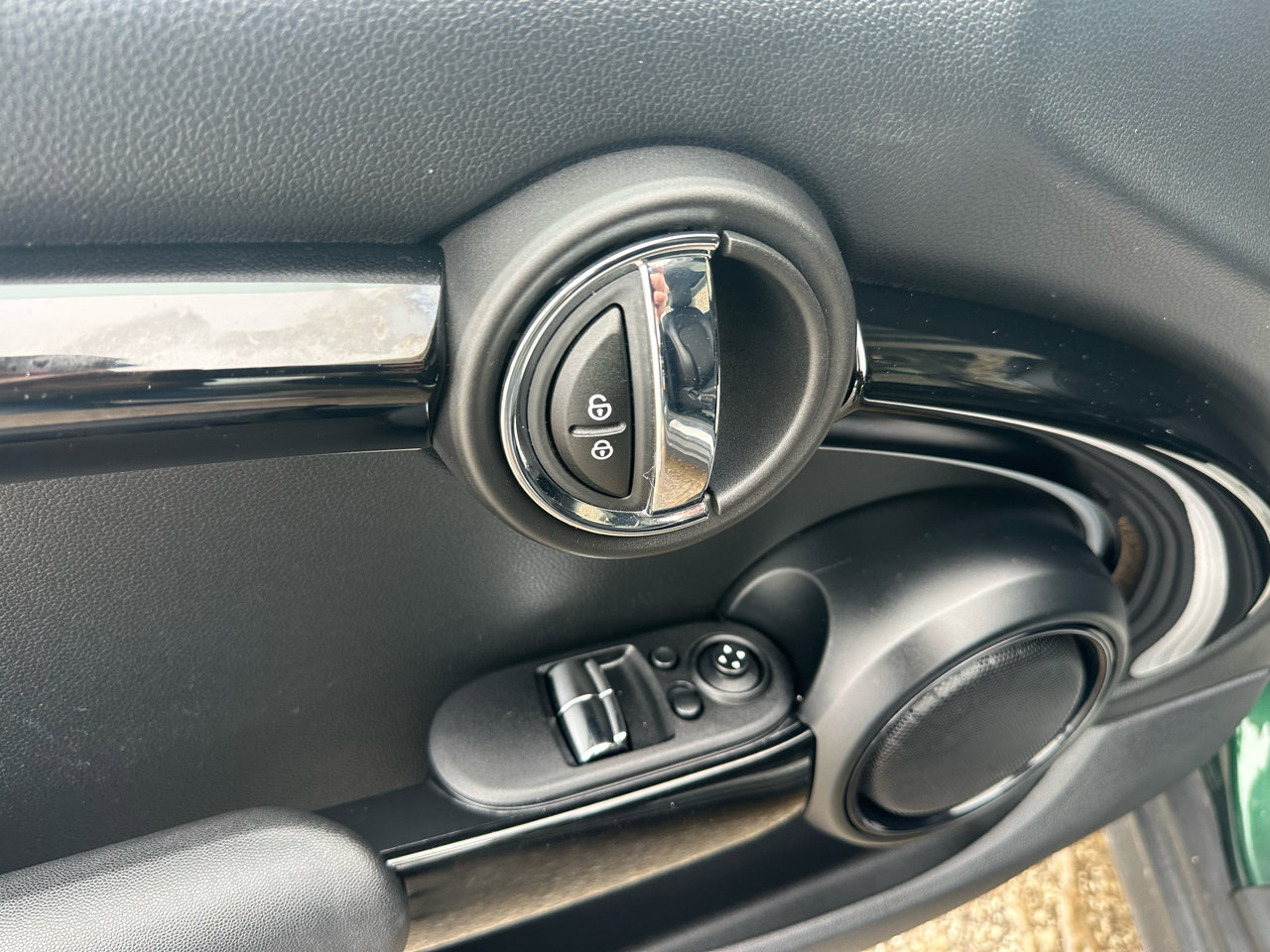 Used 2015 MINI Cooper 2-Door Hardtop image 20