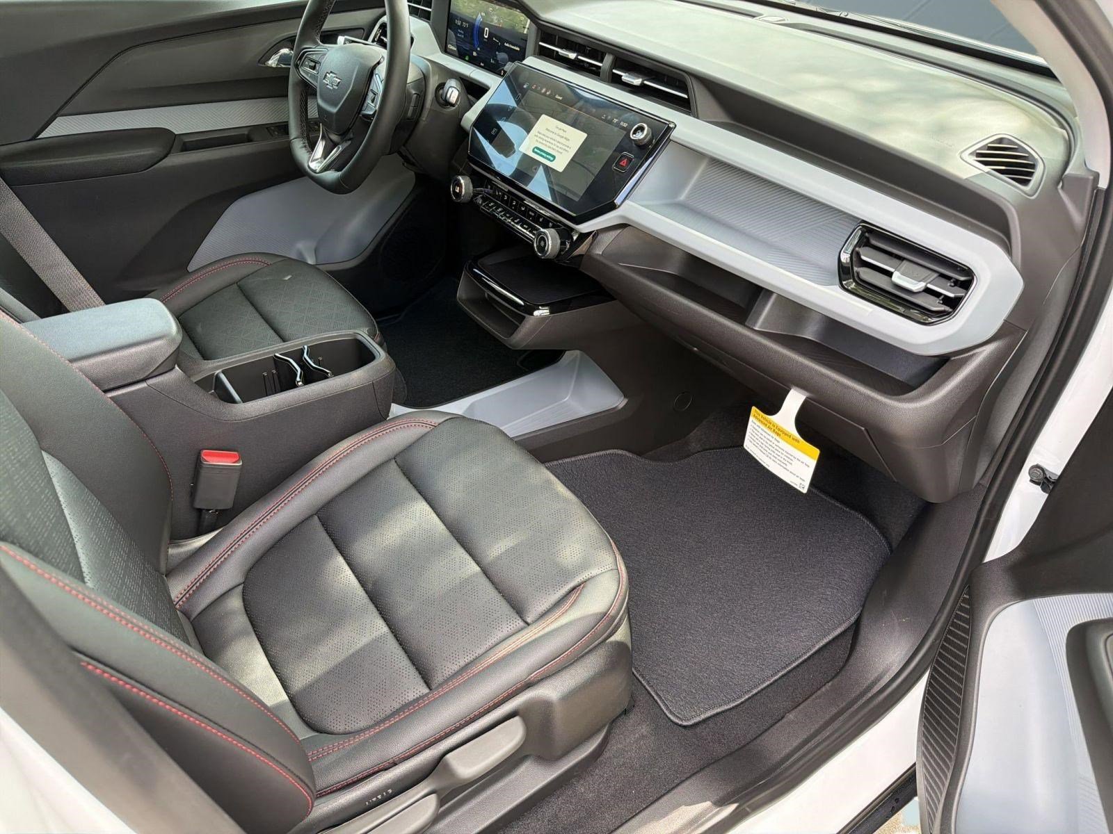 New 2027 Chevrolet Bolt RS FWD image 30