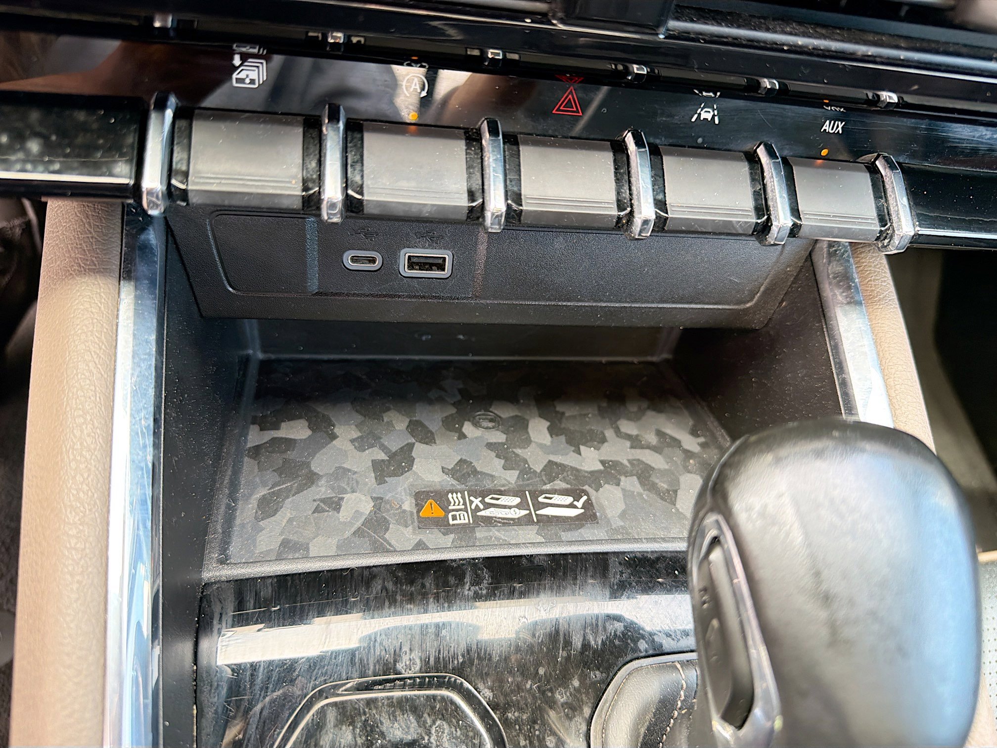 Used 2023 GMC Canyon Denali image 31