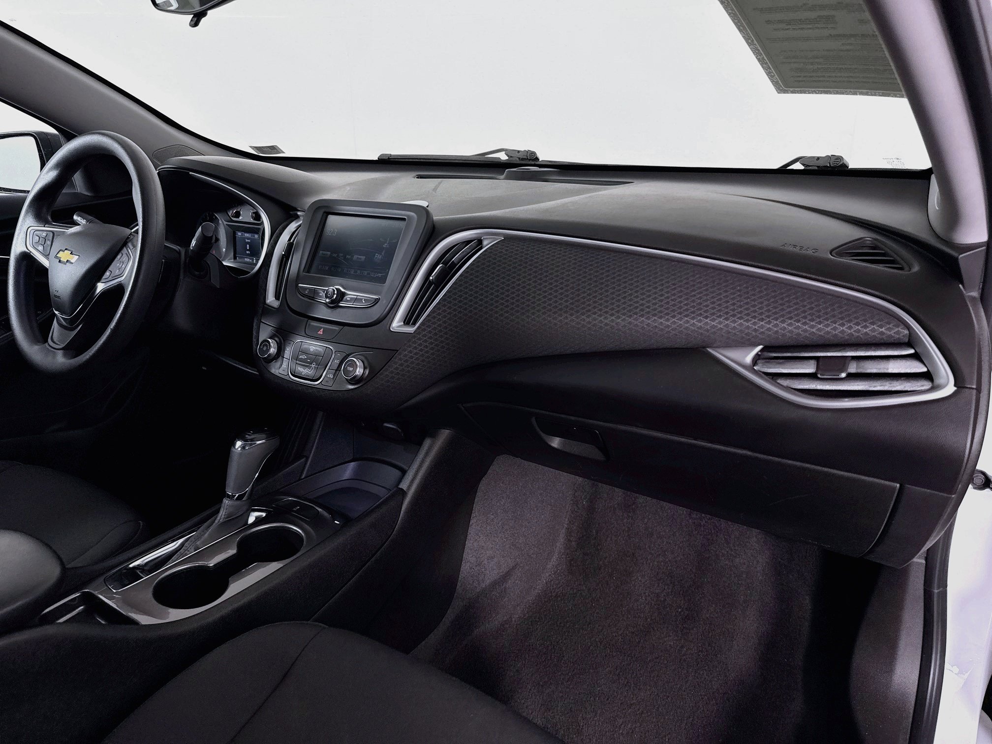 Used 2018 Chevrolet Malibu LS FWD image 25