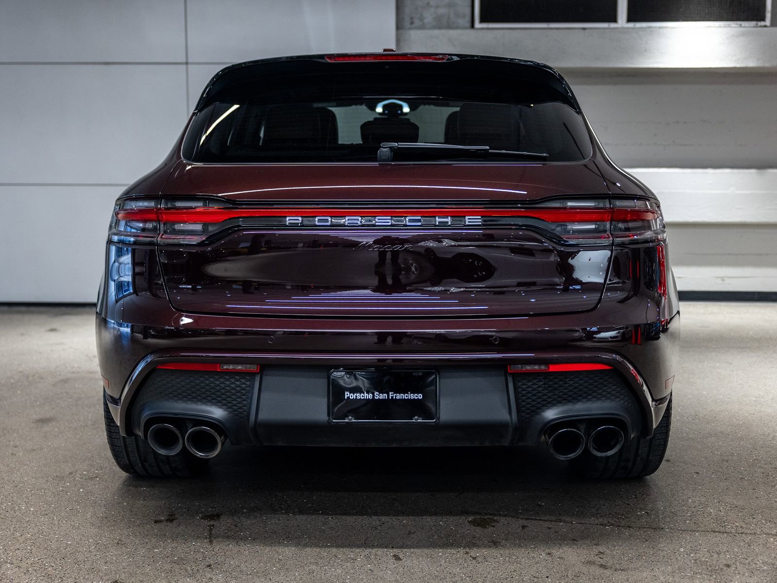 Certified 2024 Porsche Macan AWD/4WD image 7