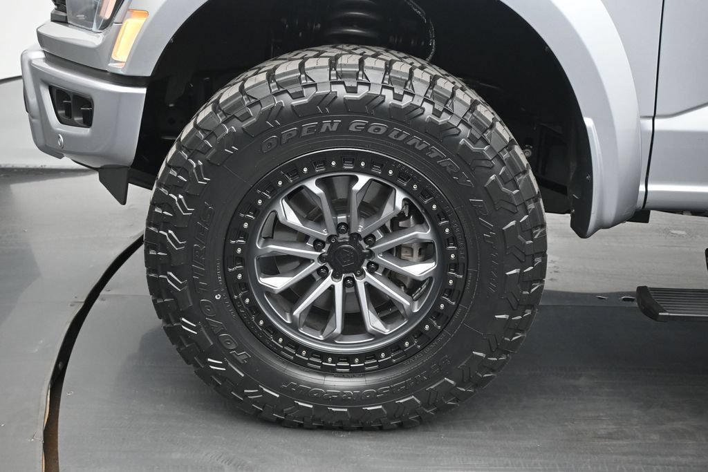 Used 2022 Ford F150 Raptor w/ Equipment Group 801A High AWD/4WD image 26