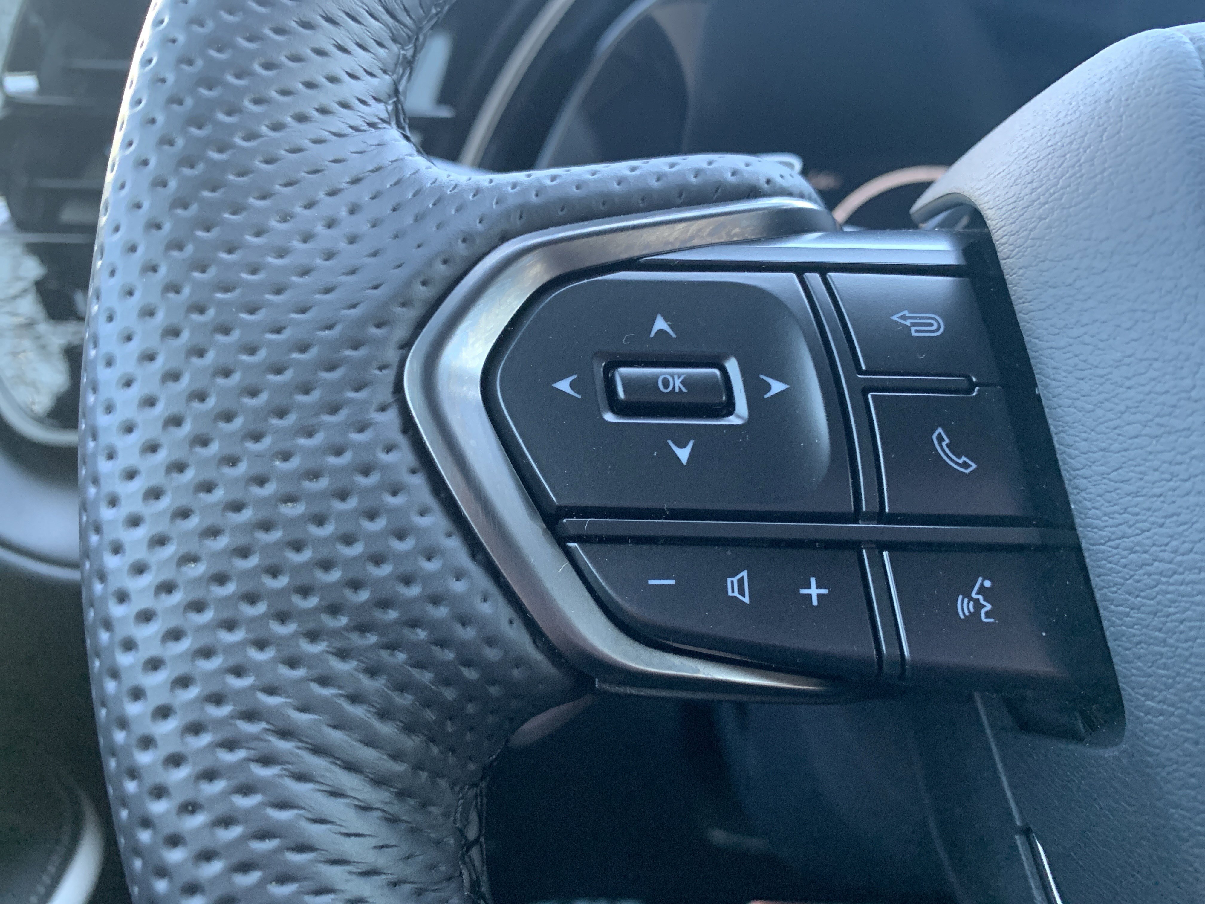 Certified 2025 Lexus TX 500h AWD w/ Technology Package image 19