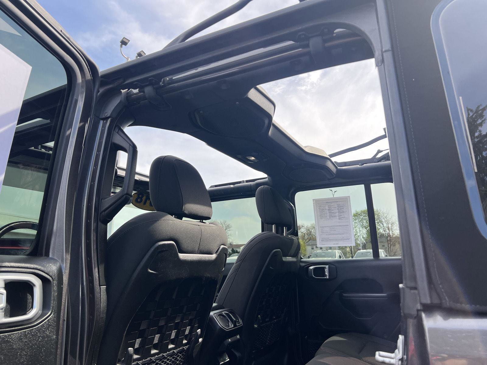 Used 2018 Jeep Wrangler Unlimited Rubicon image 22