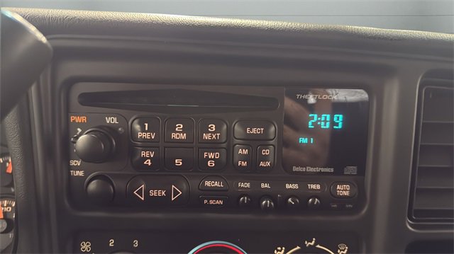 Used 2002 Chevrolet Avalanche 2500 image 14