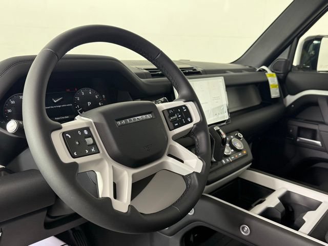 New 2025 Land Rover Defender 110 S AWD/4WD image 40