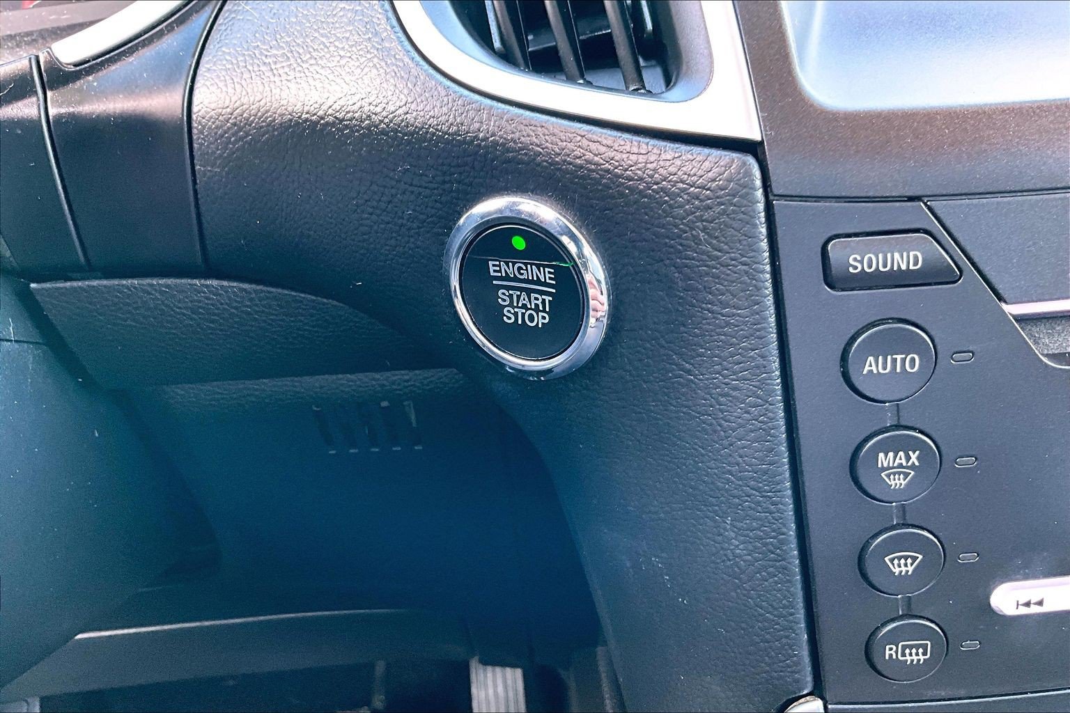 Used 2017 Ford Edge Titanium AWD/4WD image 23