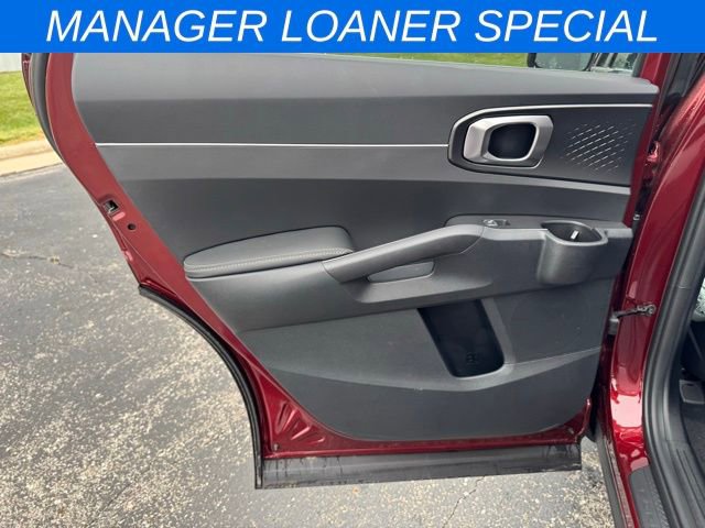 New 2025 Kia Sorento S image 12