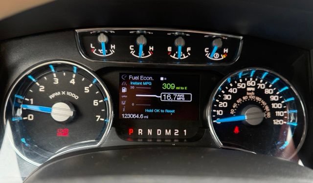 Used 2013 Ford F150 Lariat w/ Lariat Chrome Pkg AWD/4WD image 24