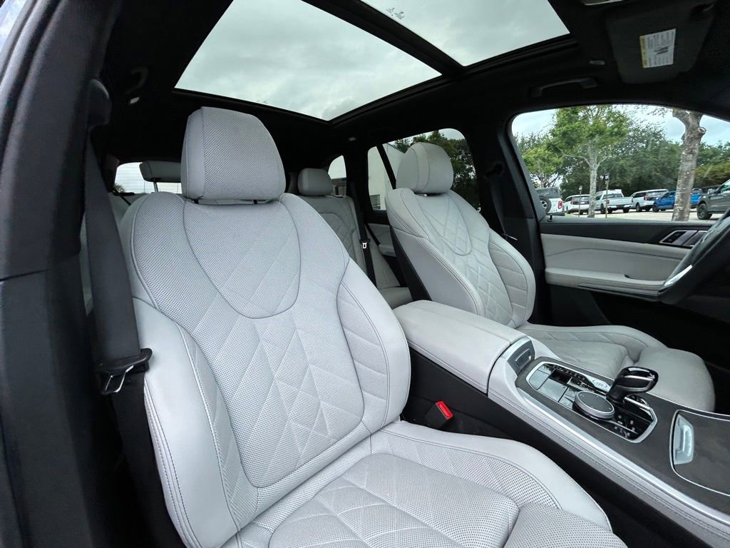 Used 2023 BMW X5 xDrive40i w/ Premium Package AWD/4WD image 30