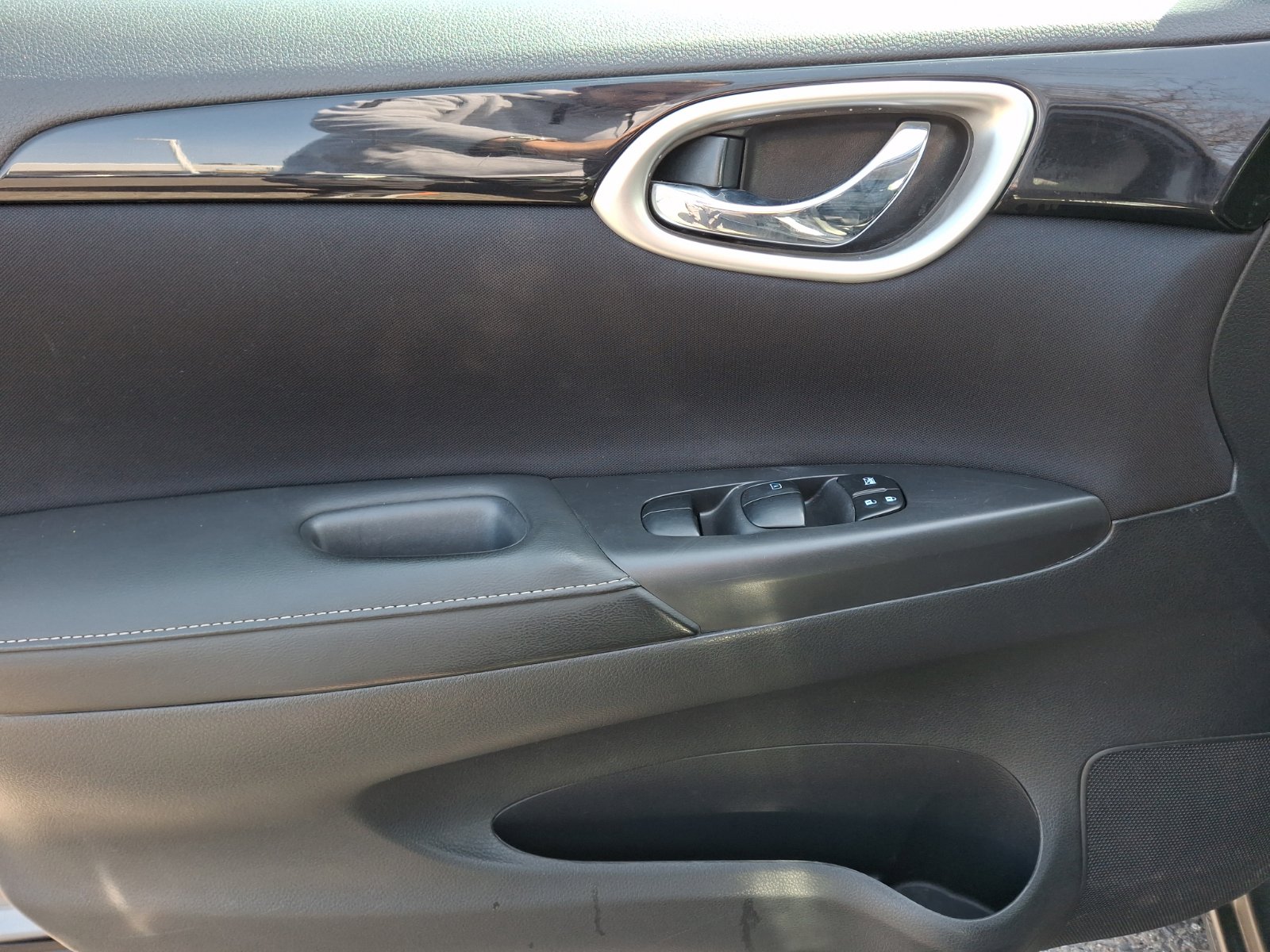 Used 2018 Nissan Sentra SV image 13