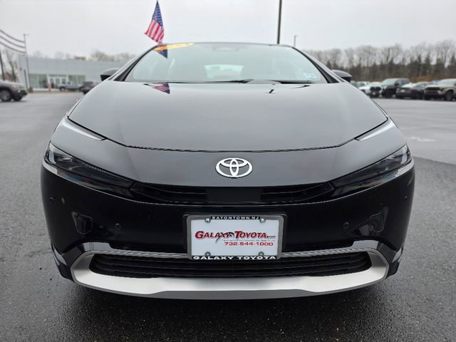 Used 2024 Toyota Prius Prime Premium FWD image 2
