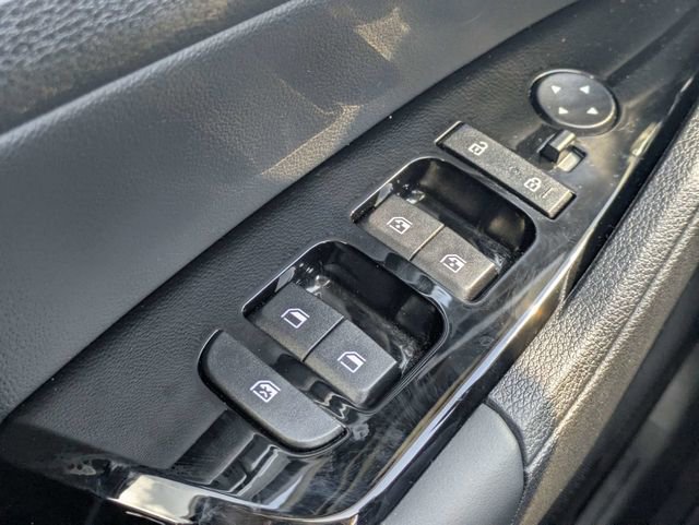 Used 2025 Kia Sportage EX image 21