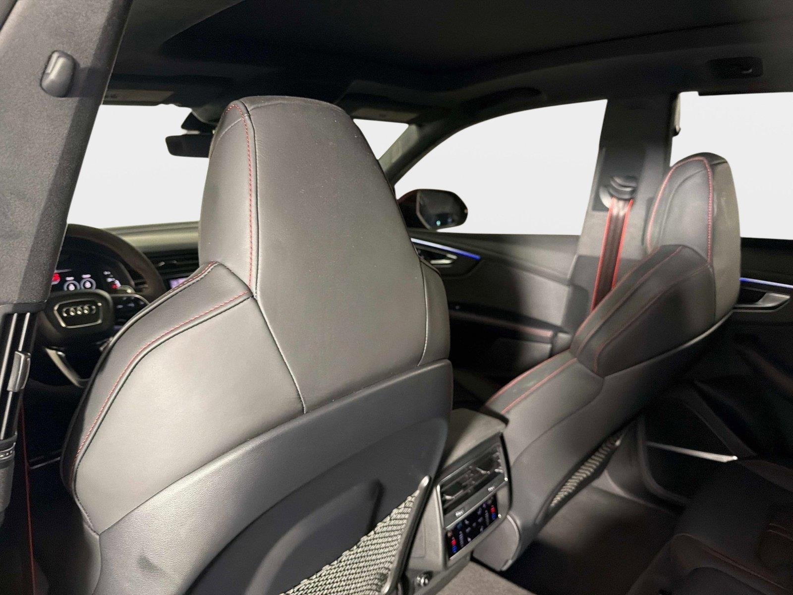 Used 2024 Audi RS Q8 image 32