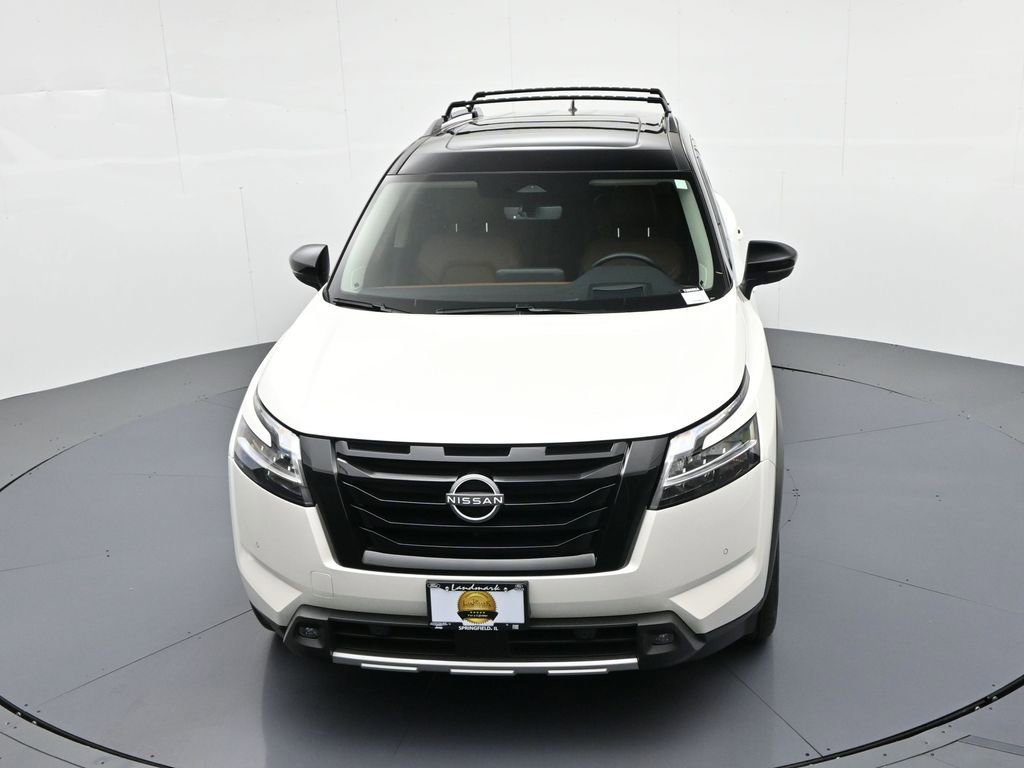 Used 2024 Nissan Pathfinder Platinum image 28