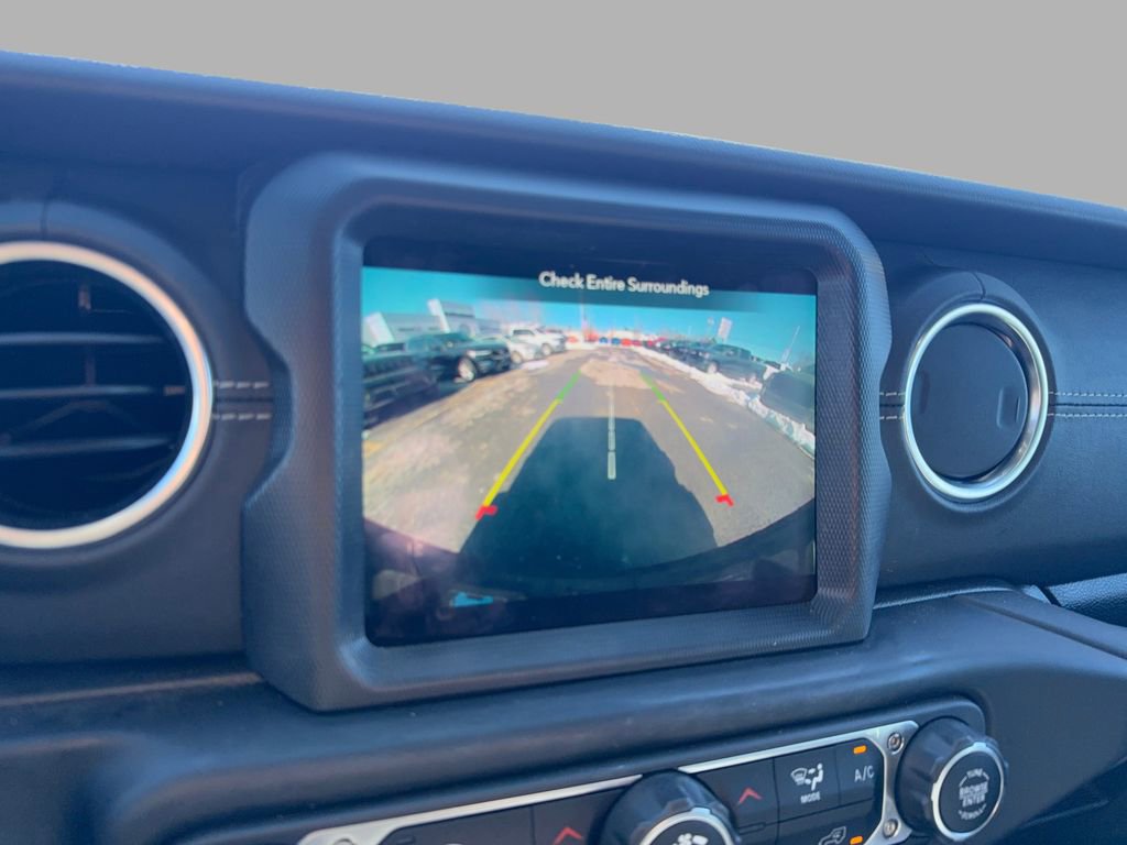 Used 2023 Jeep Wrangler Unlimited Sahara image 18