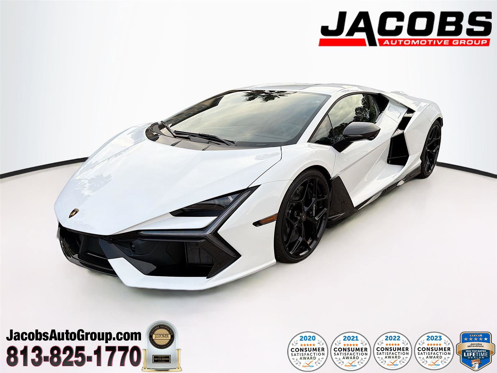 Used 2024 Lamborghini Revuelto image 1