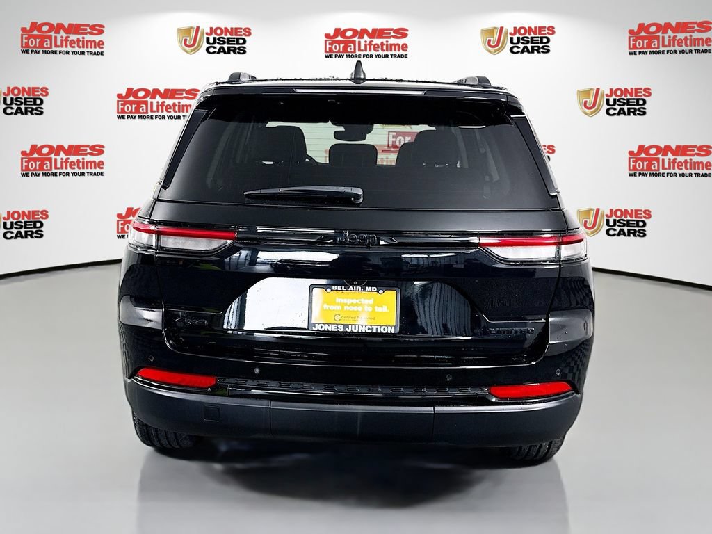 Used 2023 Jeep Grand Cherokee Limited w/ Black Appearance Package AWD/4WD image 16