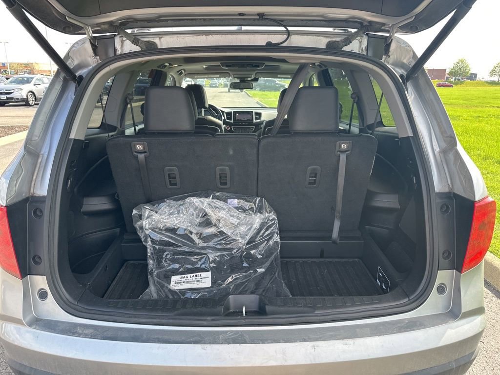 Used 2017 Honda Pilot Elite image 12