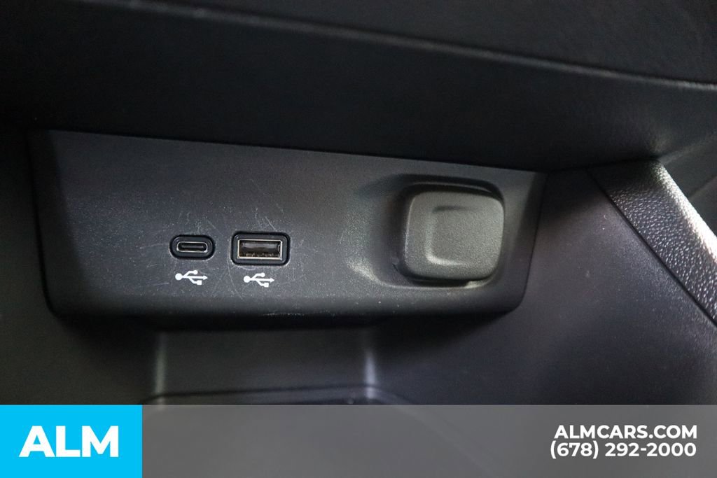 Used 2025 Buick Envista Preferred image 34