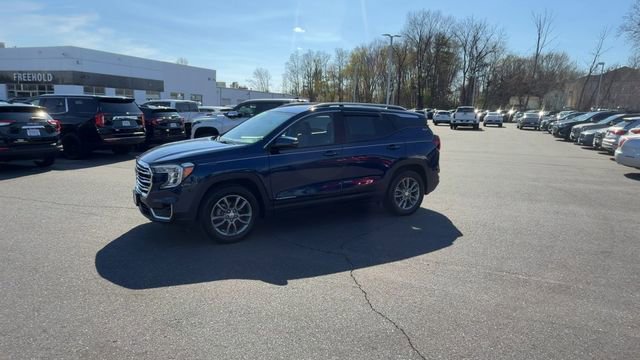 Certified 2023 GMC Terrain SLT image 4