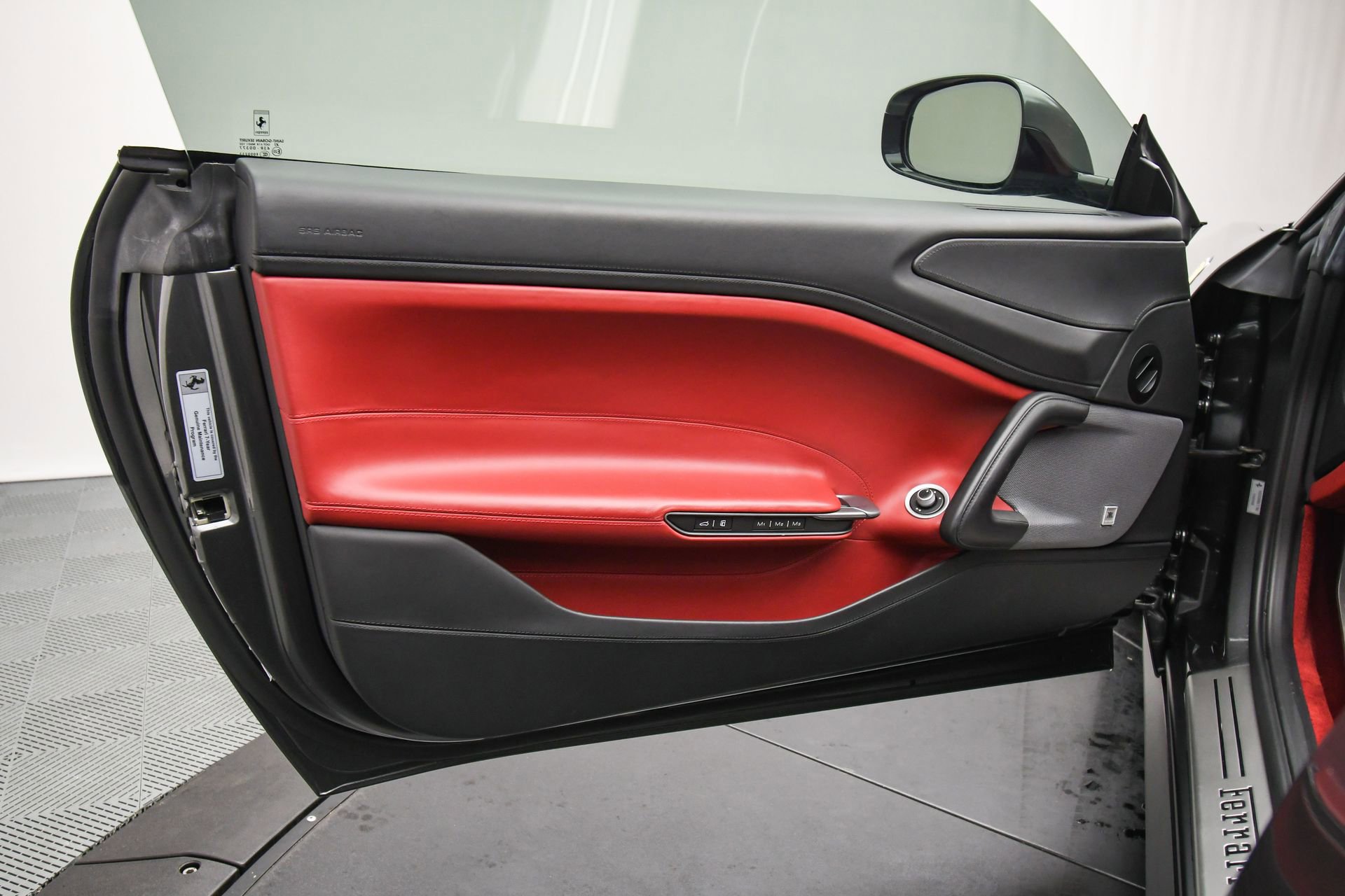 Used 2018 Ferrari GTC4Lusso image 50