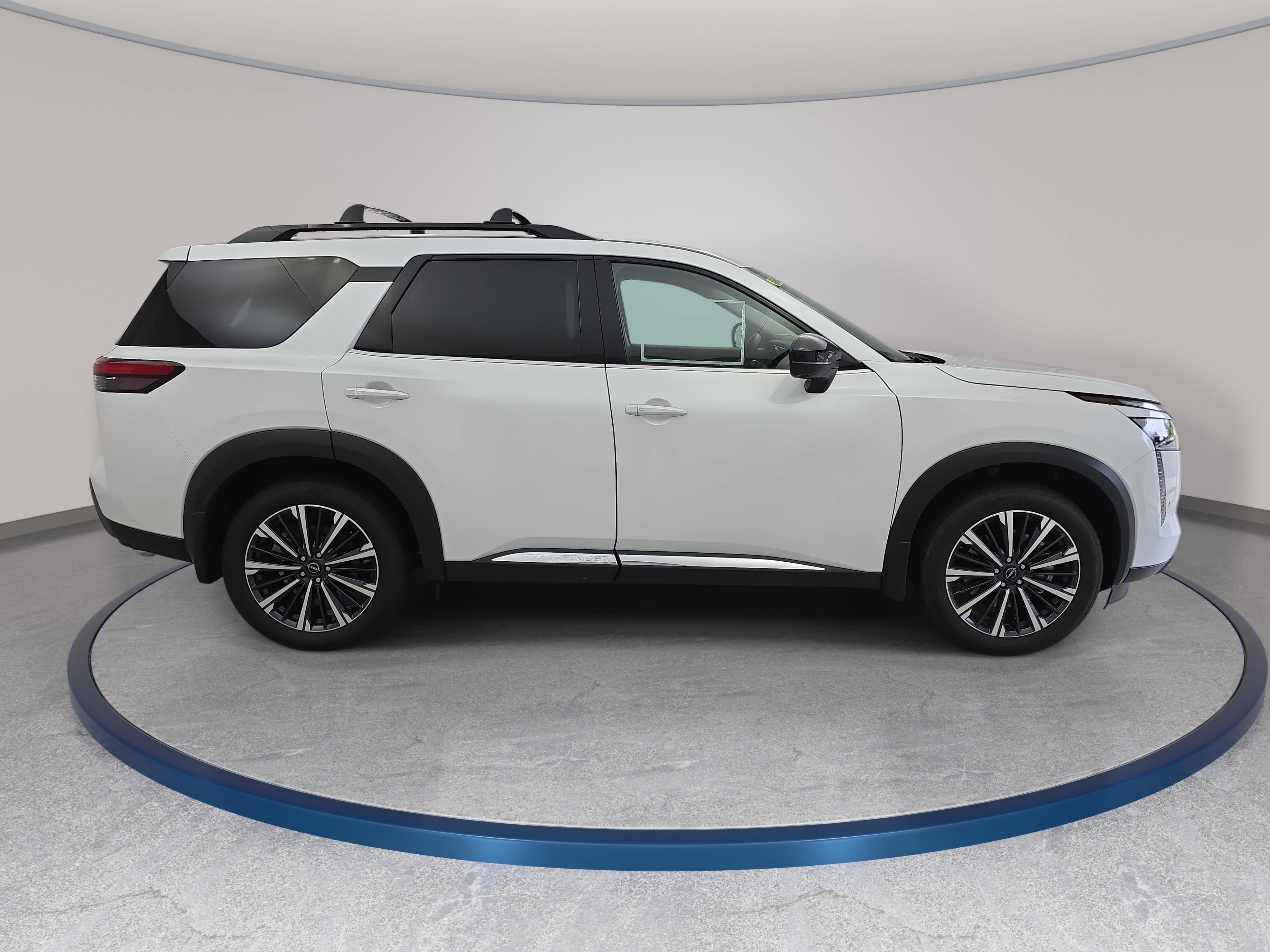 New 2026 Nissan Pathfinder Platinum w/ Cargo Package AWD/4WD image 4