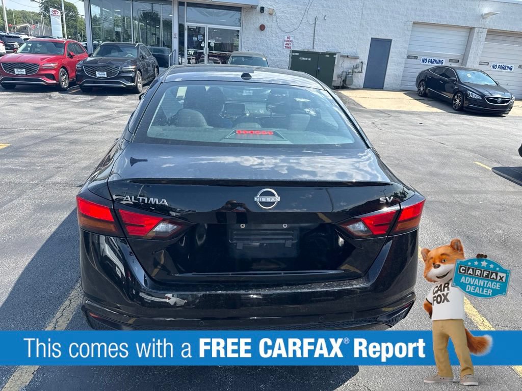Used 2024 Nissan Altima 2.5 SV FWD image 3