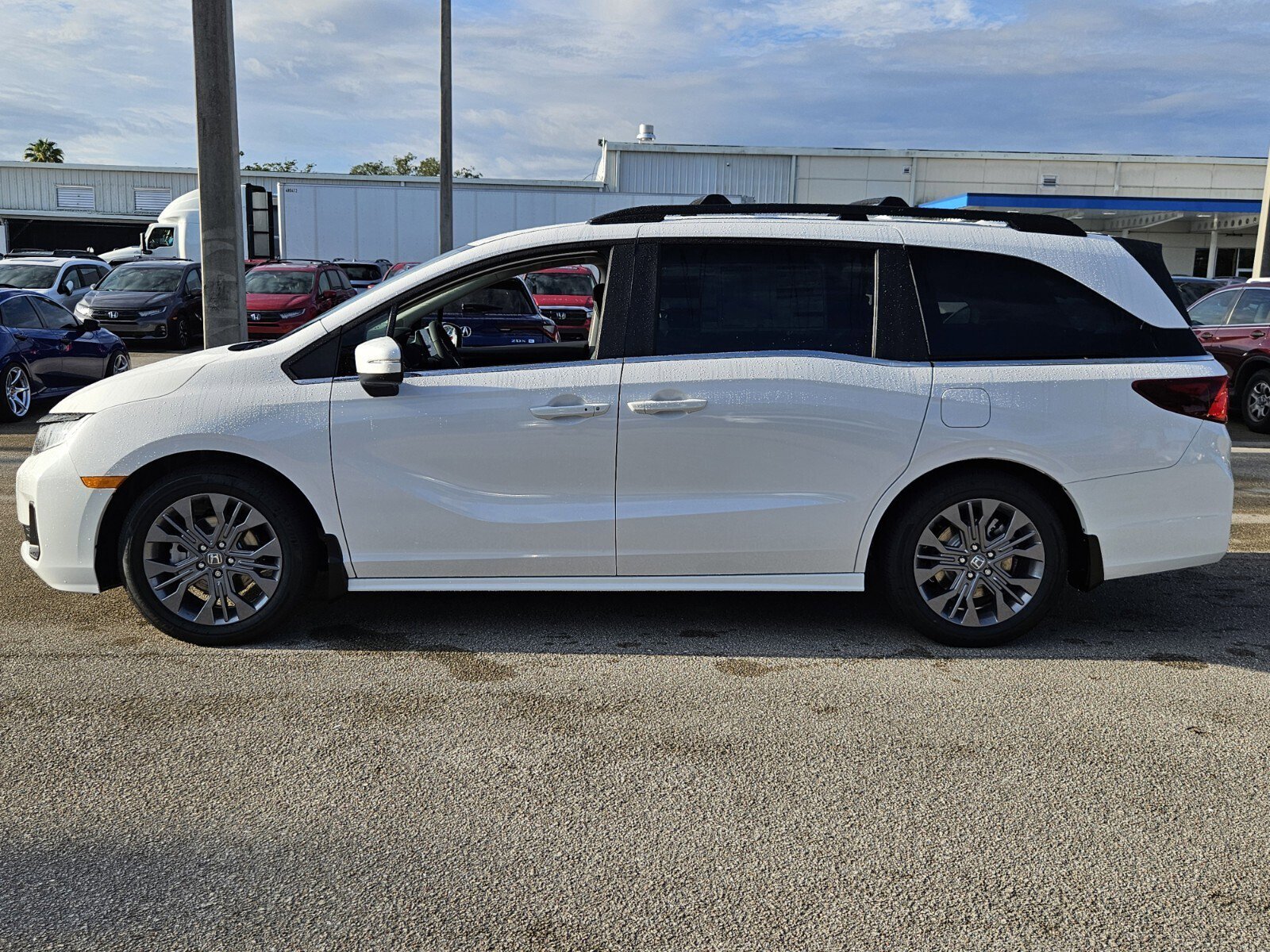 New 2026 Honda Odyssey Touring image 8