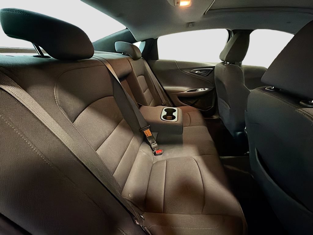 Used 2021 Chevrolet Malibu LT FWD image 28