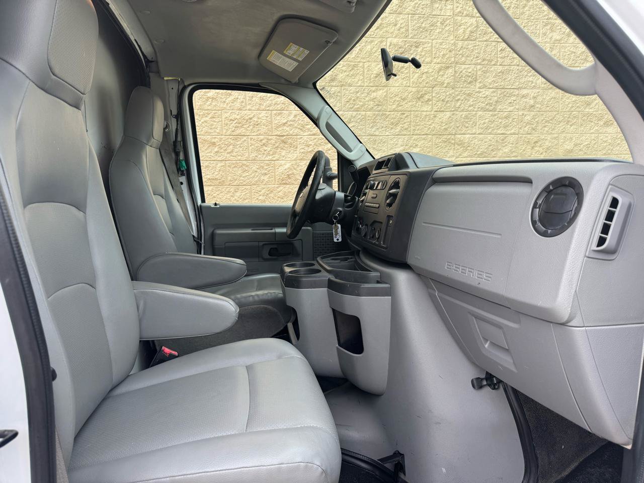 Used 2015 Ford E-350 and Econoline 350 Super Duty RWD image 15