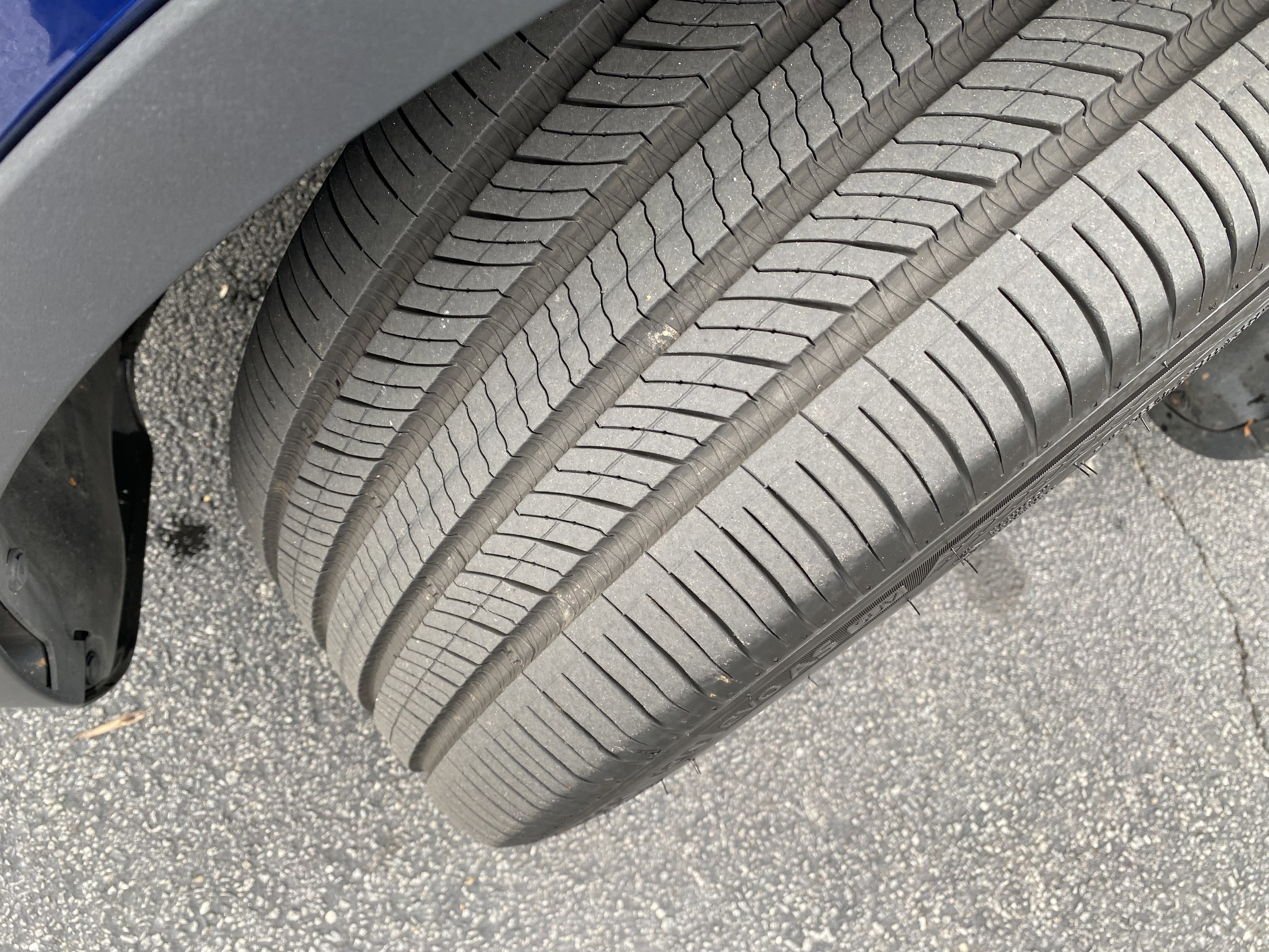 Used 2022 Tesla Model Y Long Range image 12