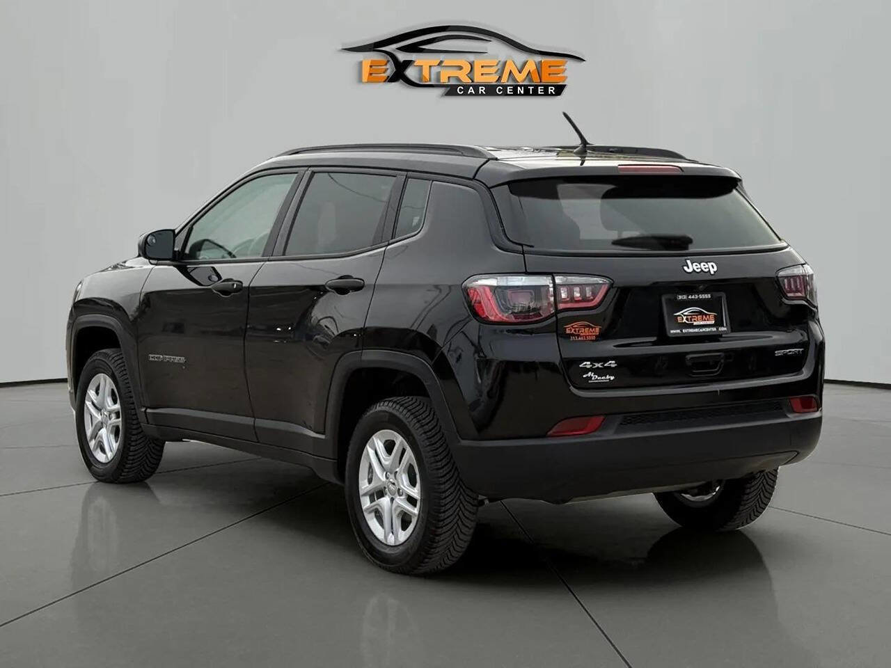 Used 2018 Jeep Compass Sport w/ Cold Weather Group image 4