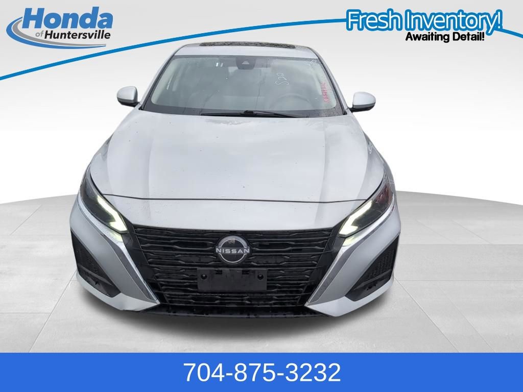 Used 2023 Nissan Altima 2.5 SL image 3