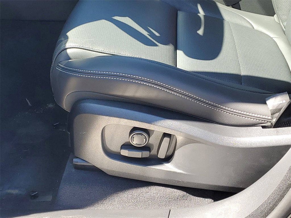 New 2025 Jaguar F-PACE R-Dynamic S image 12