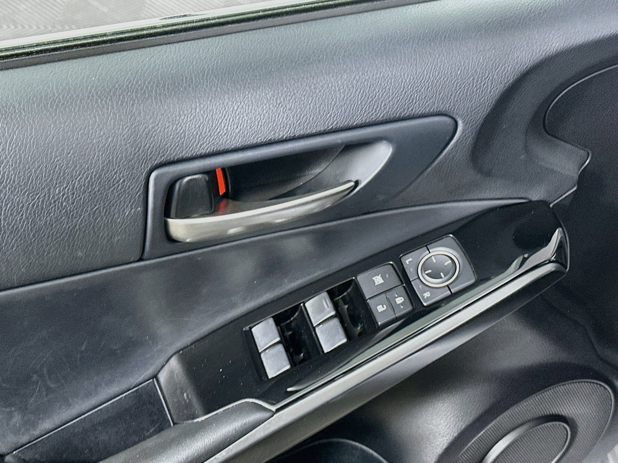 Used 2024 Lexus IS 350 F Sport RWD image 15