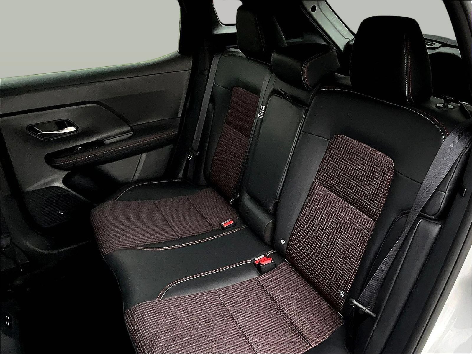 Certified 2025 Nissan Kicks SR AWD/4WD image 25