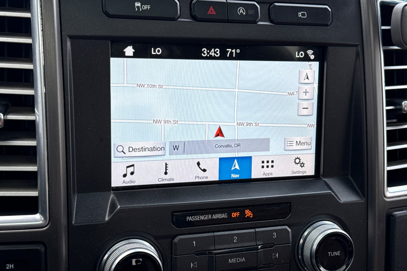 Used 2017 Ford F150 Limited w/ Trailer Tow Package AWD/4WD image 18