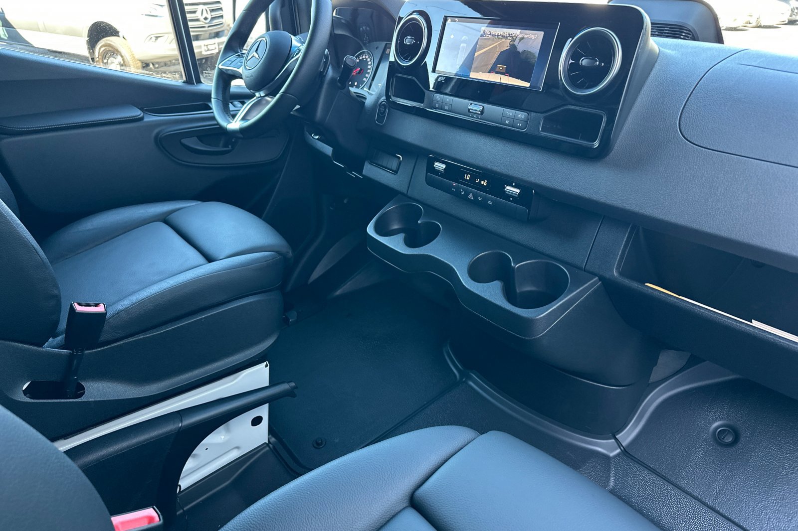 Used 2025 Mercedes-Benz Sprinter 3500 image 16